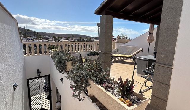 Exceptional Home with mountain Town & Sea views, Privat Sun Terrace + 5G WiFi