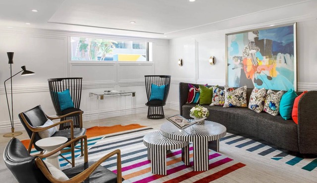 Experience Soothing Moments & Luxury! Outdoor Pool, Pet-friendly Property