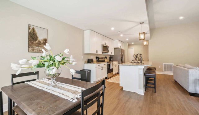 Explore Traverse City! Pet-Friendly Condo Getaway in Williamsburg