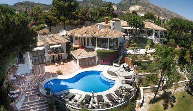 Extravagant Spanish Architecture Ocean View Villa. Huge garden & Heated pool