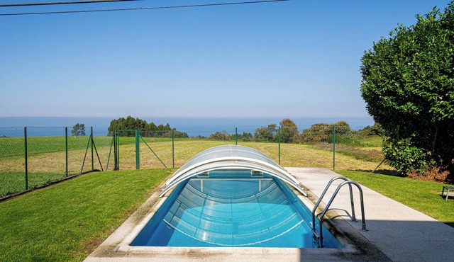 Fantástico Chalet con Piscina, Barbacoa y Vistas al mar en Zona muy Tranquila