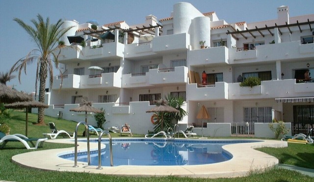 Fantastic Penthouse with Pool, Private Solarium/Terraces! Sea & Mountain Views