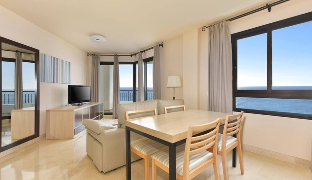 Front sea view apartment with parking