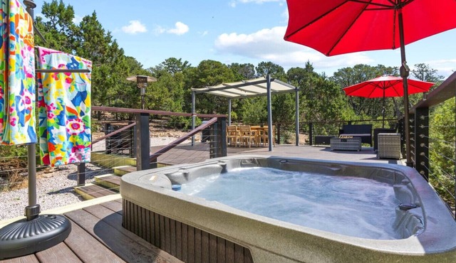 Funky cool mountain oasis close 2 Plaza skiing/Spa