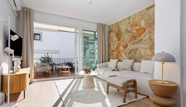 Genteel Home Manriquez