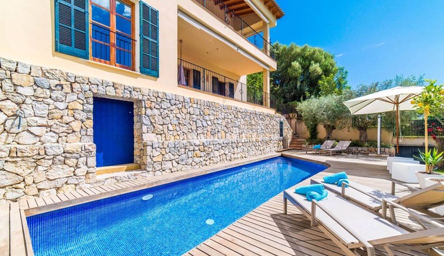 Gorgeous home in Calvia with sauna