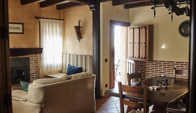 Holiday Home 'El Cantueso 2' with Mountain View, Wi-Fi and Air Conditioning