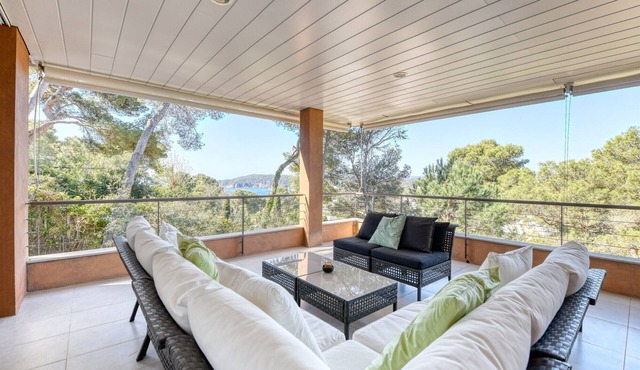 Holiday Home 'La Brisa' with Sea View, Wi-Fi and Air Conditioning
