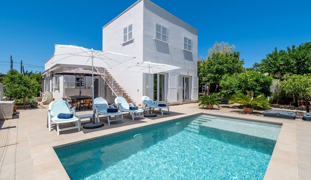 Holiday Home "Lliris 29" with Air Conditioning, Wi-Fi, Terraces and Mountain Views