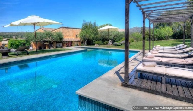 holiday vacation large villa rental spain, near barcelona, sitges, near beach, pool, wi-fi, short term long term large v