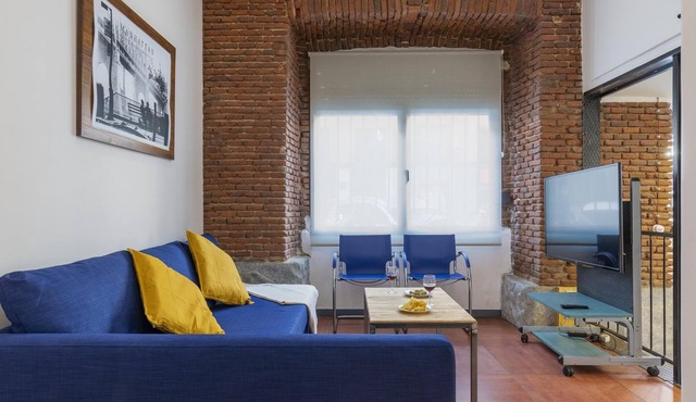 HOMEABOUT IMPERIAL APARTMENT IV