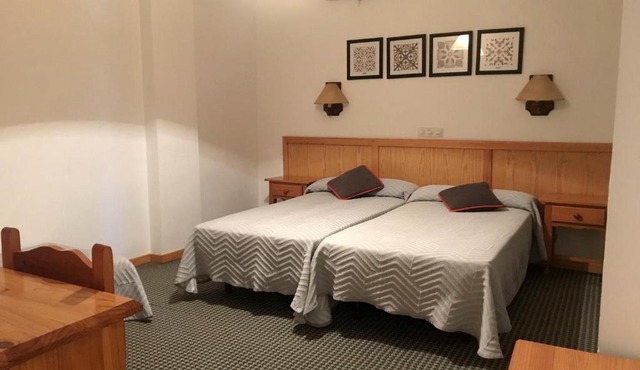 HOSTAL LA POSADA