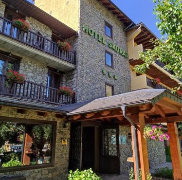 Hotel Saurat