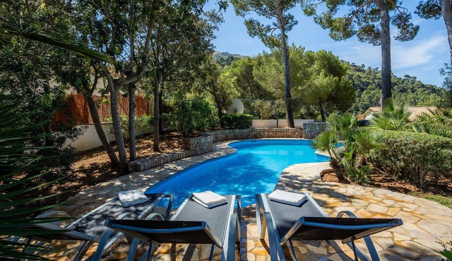 Idyllic location near the beach – Casa Can Domingo
