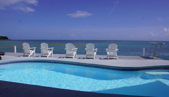 Keys Oceanfront Oasis 4BR, 3.5 Bath Pool Home in Marathon. Amazing views