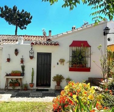 La Casita Andaluz Marbella 10min Beach Walk