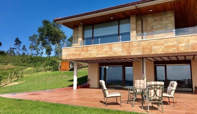 La Gloria Bendita - apartment with garden in Comillas (Cantabria)
