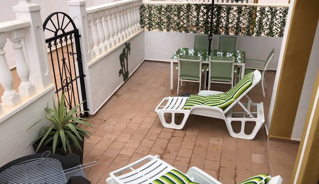 Large 2 Bedroom Apartment - Private Garden- 10 Min from La Zenia Beach/Boulevard