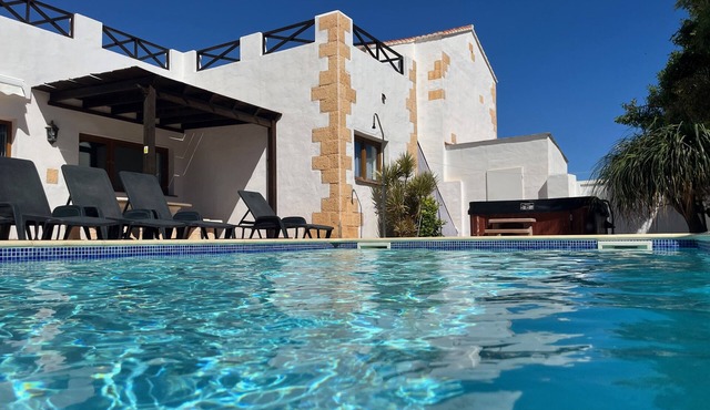 Large Home, Private Heated Pool and Hot-tub, In a Quiet Central Location