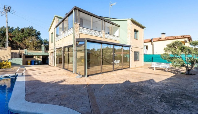 Large outdoor area with private pool and barbecue