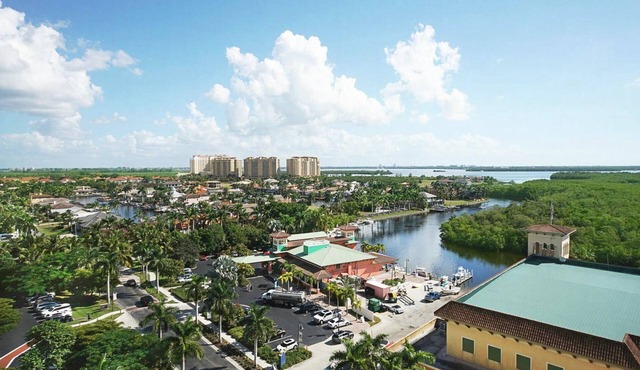 Largest Floor Plan with Fabulous 11th Floor River Views!
