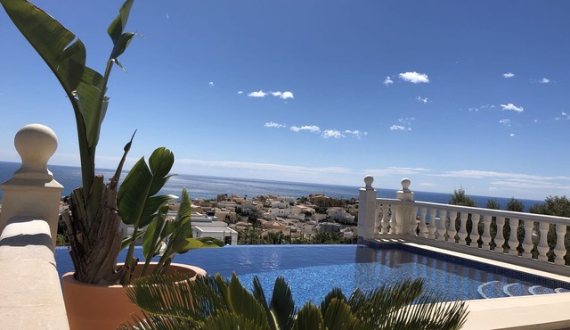 Lirios Boutique Luxury Seaview Villa ⭐︎⭐︎⭐︎⭐︎⭐︎