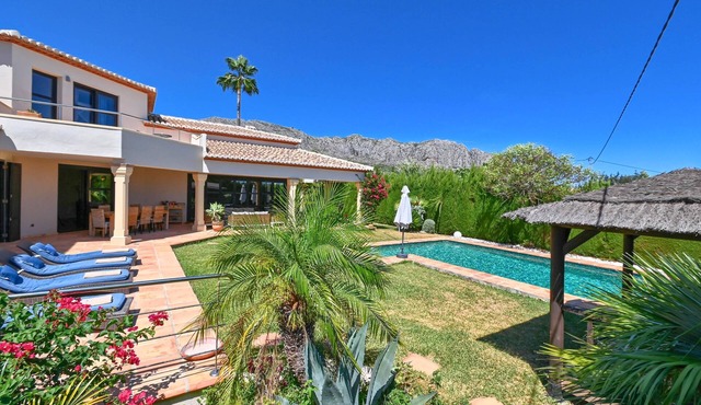 Lovely and comfortable luxury villa with private pool in Denia, Costa Blanca, Spain for 4 persons