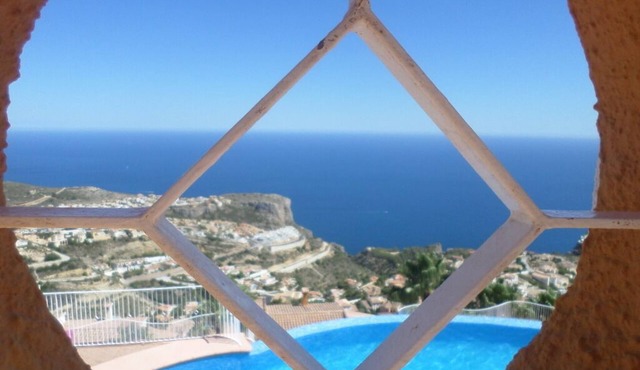 Luxurious apartment/duplex with pool, terrace and panoramic sea views