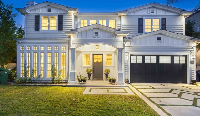 Luxurious New Villa w/Pool &Spa - North Hollywood