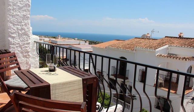 Luxurious penthouse flat with sea view