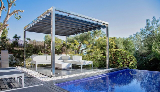 Luxurious villa with spectacular Seaview, Airco and private Infinity pool