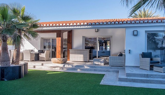 Luxury Beachfront Villa with Private Pool – La Zenia, Orihuela Costa.