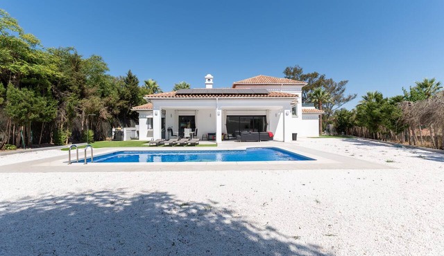 Luxury Family Villa | Pool, Mini Golf & Playhouse | Sotogrande Costa