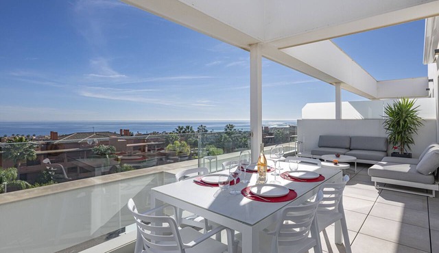 Luxury Penthouse with Seaview & Golf 5010