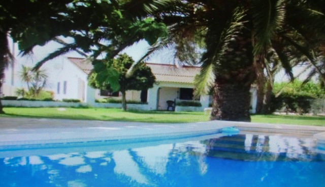 Magnificent Chalet Oasis Garcia in the heart of the Ebro Delta