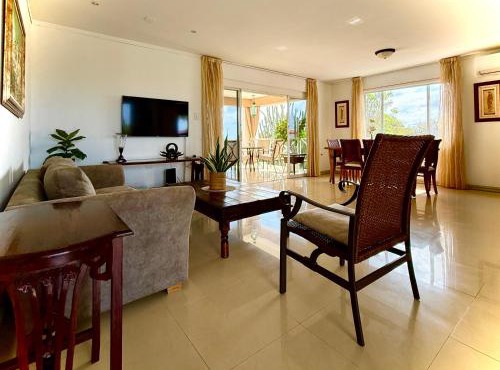 Mila's Authentic Family Getaway Aruba