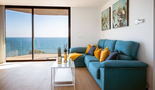 Modern sea front REEF APARTMENT
