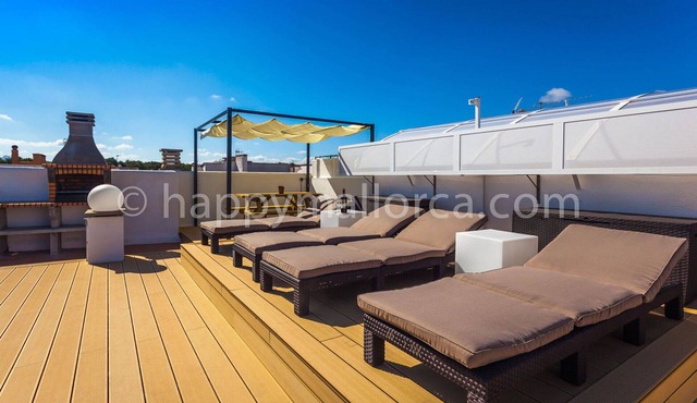 Obelisc-3, 3 DB ground-floor apartment near the beach.