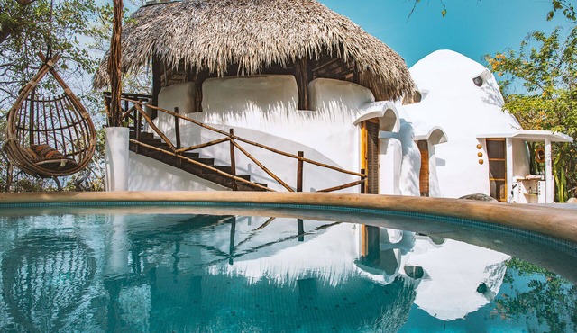 OffGrid SuperAbode Domes In Front of the Ocean with Pool near Roca Blanca in El Venado