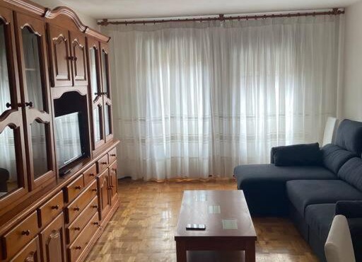 Piso 3 habitaciones, centro de Colombres hasta 8 personas