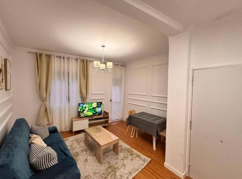 Pretty central flat