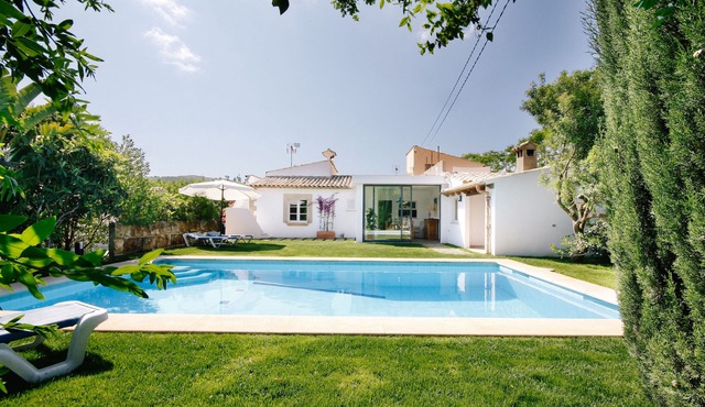 Private Grounds, Walking Distance to Puerto Pollensa, New PS5, Bikes