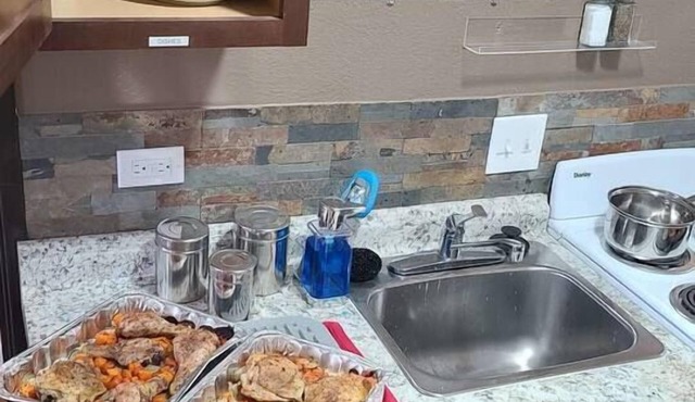 Private Studio near Grand Canyon w Full Kitchen