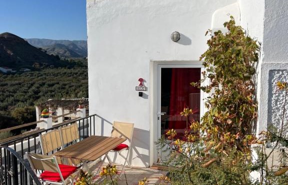 Rambla Retreats Apartment Rojo with shared pool & hot tub Stunning views in Oria
