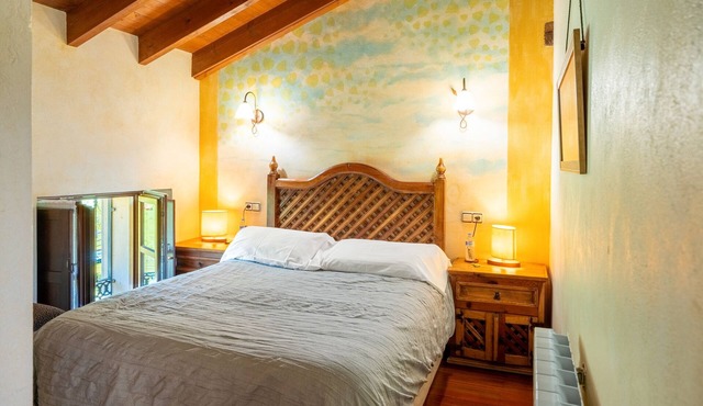 Room 'Castañu' with Mountain View, Shared Garden and Wi-Fi