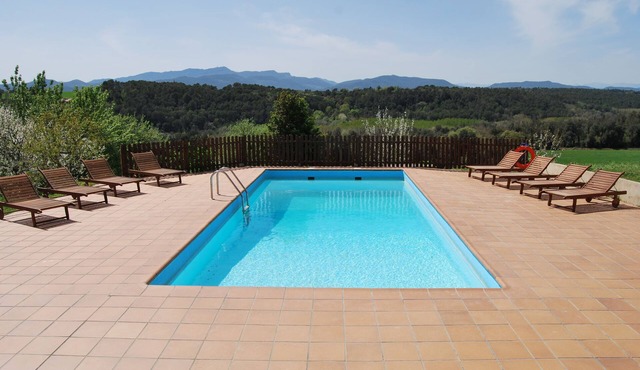 Rural accommodation only for families (Girona, Costa Brava)