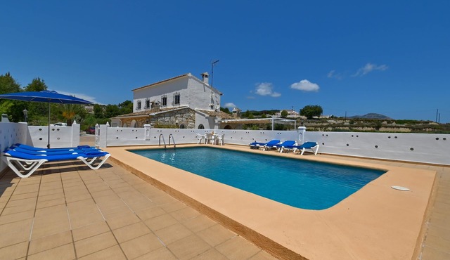 Rustic and cheerful holiday home in Javea, Costa Blanca, Spain with private pool for 6 persons
