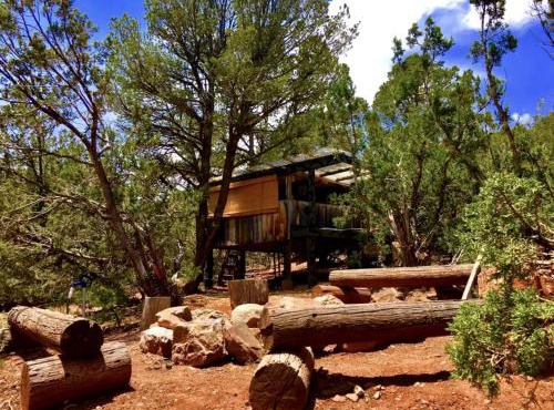 Rustic Tree House Rental with a Fire Pit in Bernalillo County, New Mexico
