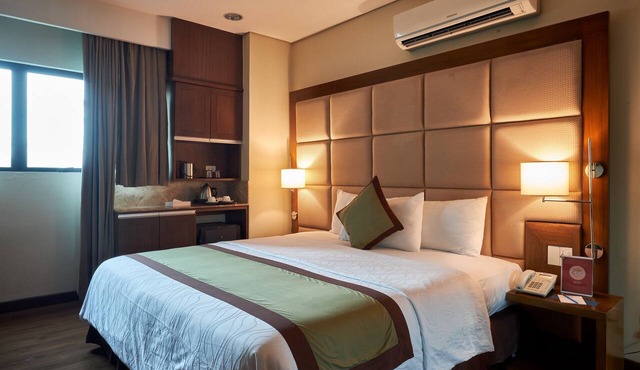 SanTomas Suites