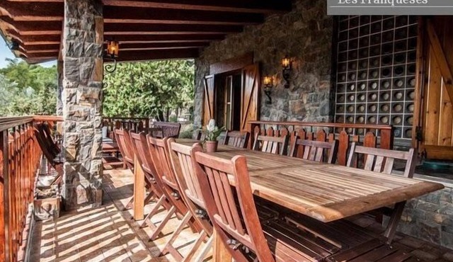 Self catering Les Franqueses for 16 people